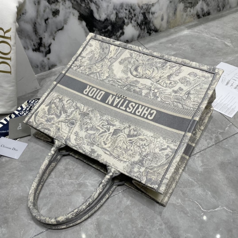 Dior Shopping Bags